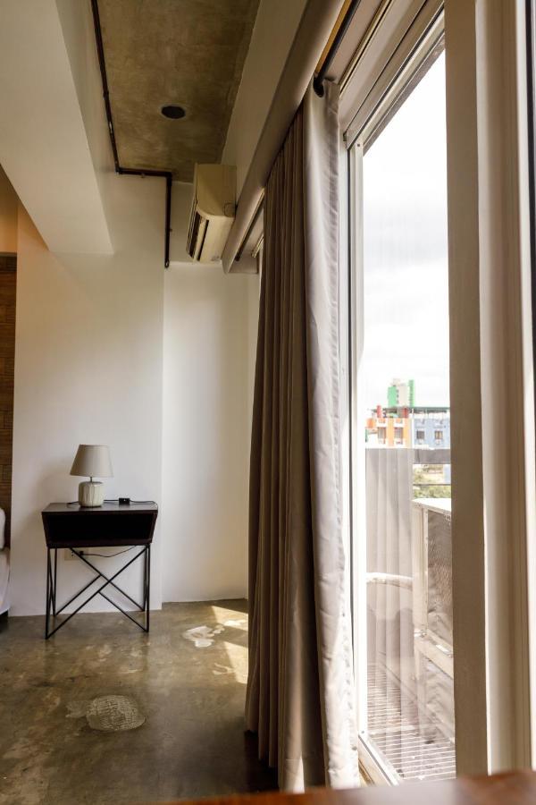 5880 Enriquez Residences Манила Екстериор снимка
