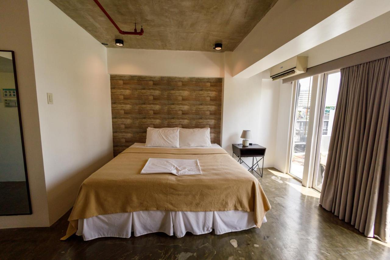 5880 Enriquez Residences Манила Екстериор снимка