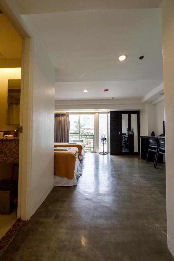 5880 Enriquez Residences Манила Екстериор снимка